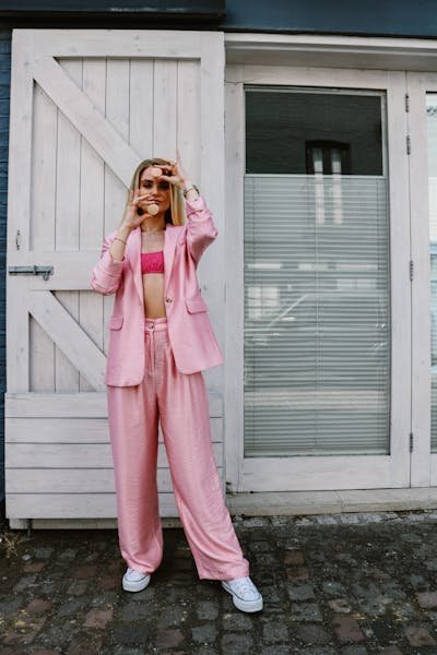 Ensembles pantalon fluide femme : élégance et confort pour l'été 2025